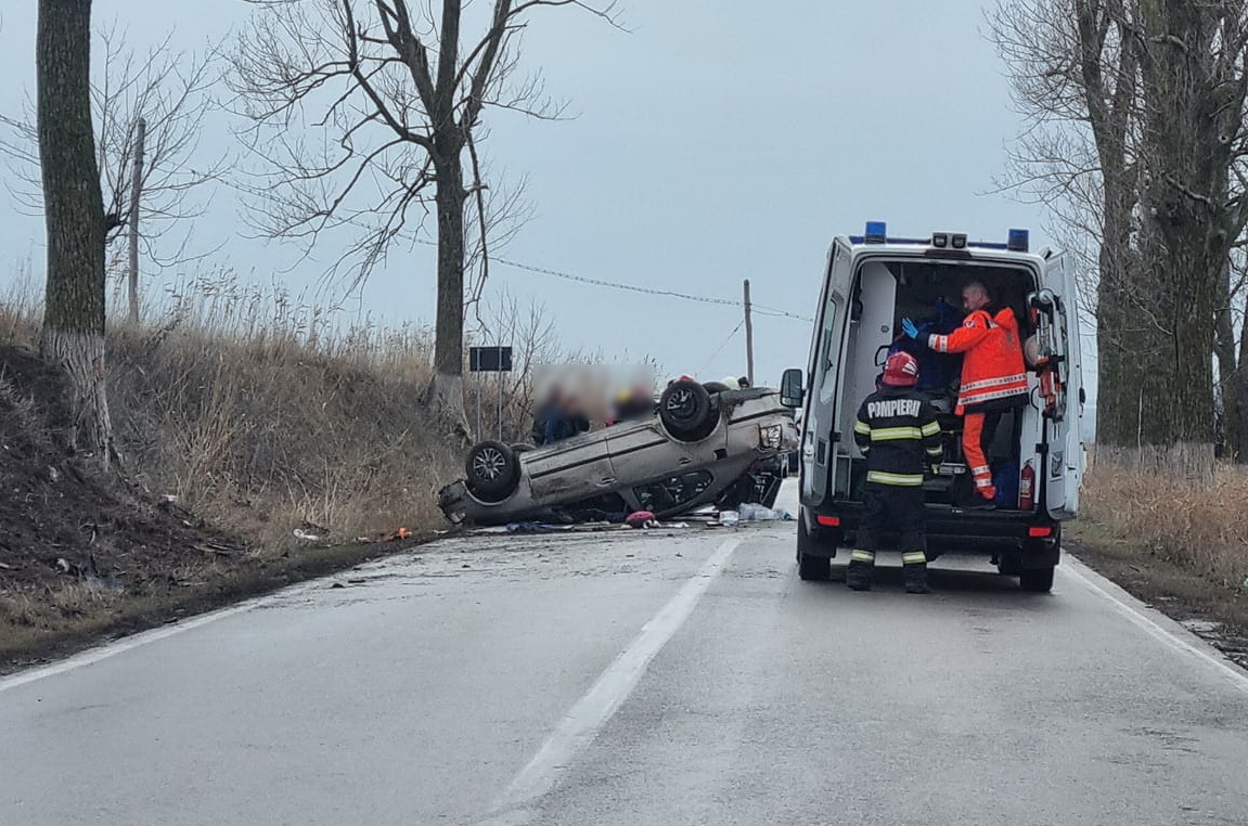 Accident cu patru victime la ieşirea din Agighiol, spre Tulcea