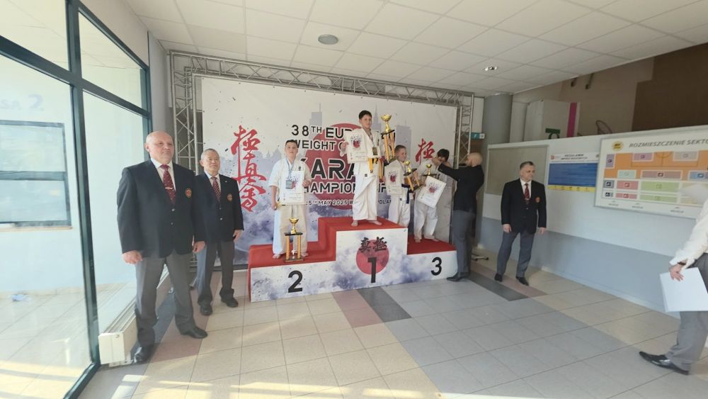 Tulceanul Cezar Belibrov, locul 2 la Campionatele Europene de Karate din Varșovia!