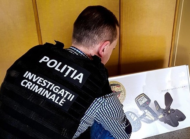 Tulcean amendat pentru folosirea fără drept a unui detector de metale